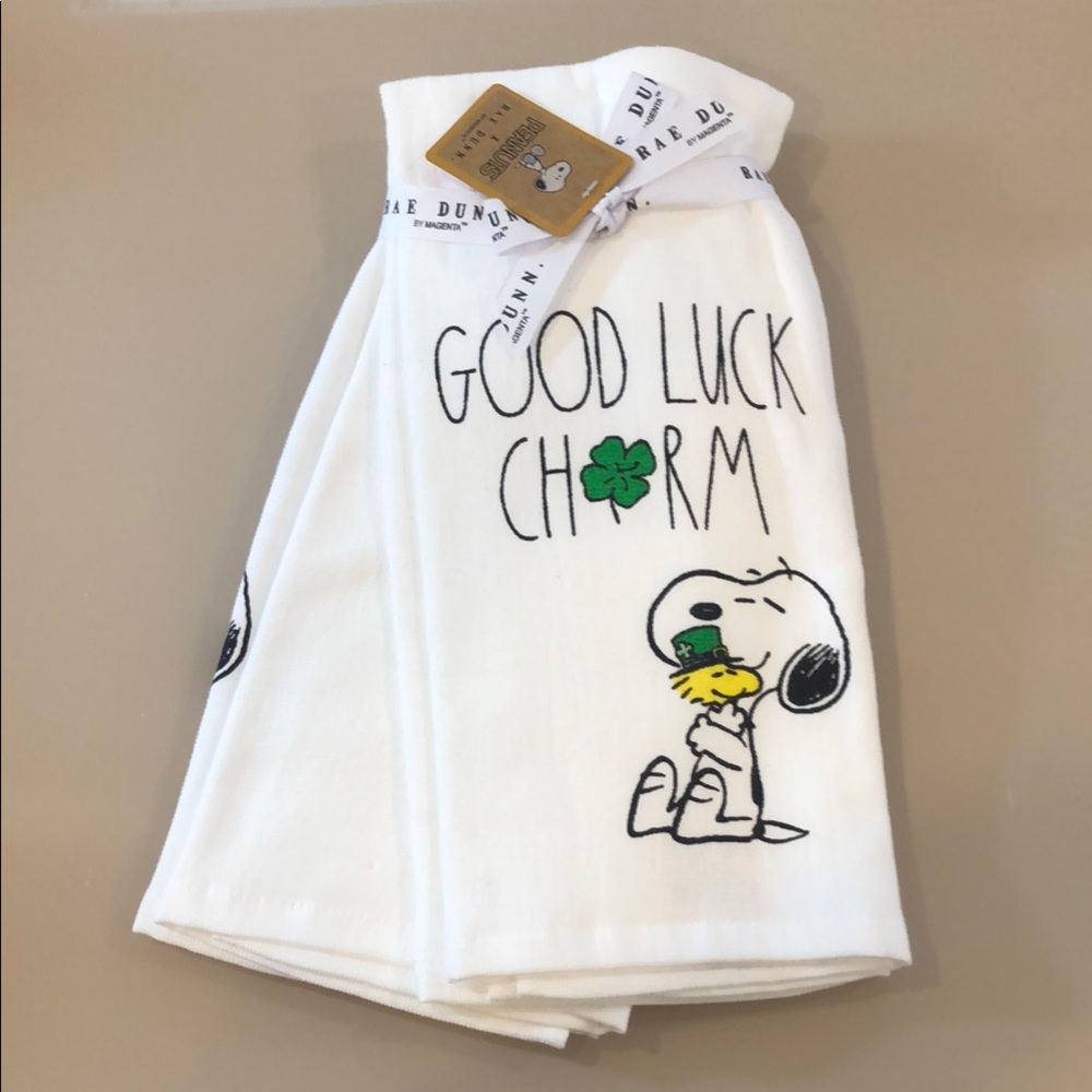 Rae Dunn Peanuts snoopy nwt Good Luck Charm Kitchen Towels